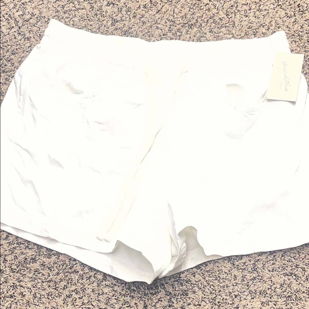 Universal Thread Women's Cream Cargo Shorts